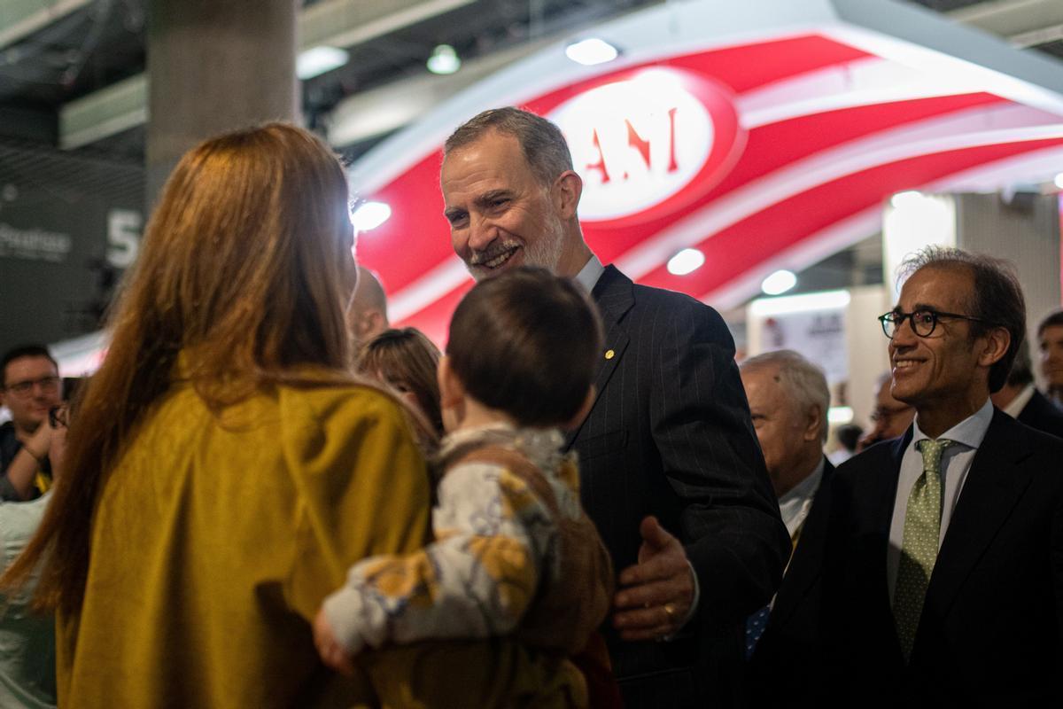 El Rey Felipe VI inaugura la edición 2024 de Alimentaria &amp; Hostelco, que se celebra en el recinto Gran Via de Fira de Barcelona en L'Hospitalet de Llobregat (Barcelona).