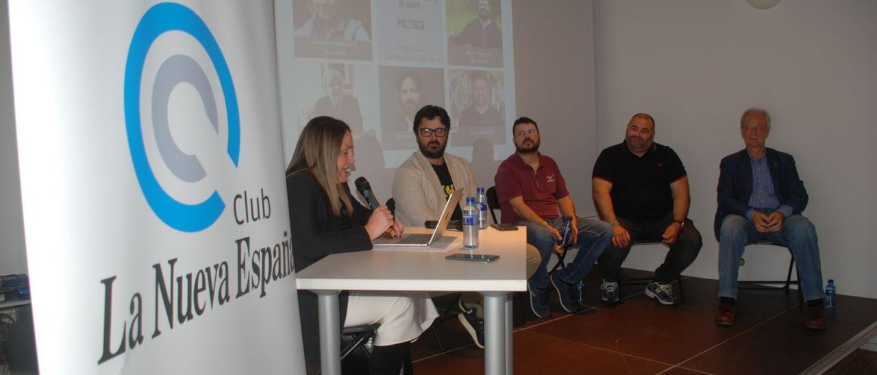 Por la izquierda, María Villoria, Enrique Riestra, Aitor García, Saúl Bastián y José Manuel Lozano, ayer, durante el acto del Club LA NUEVA ESPAÑA. | RAMÓN DÍAZ