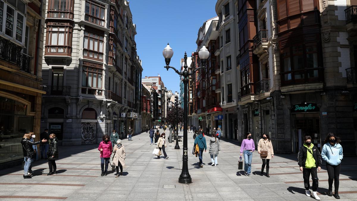 Ambiente de derbi en Gijón