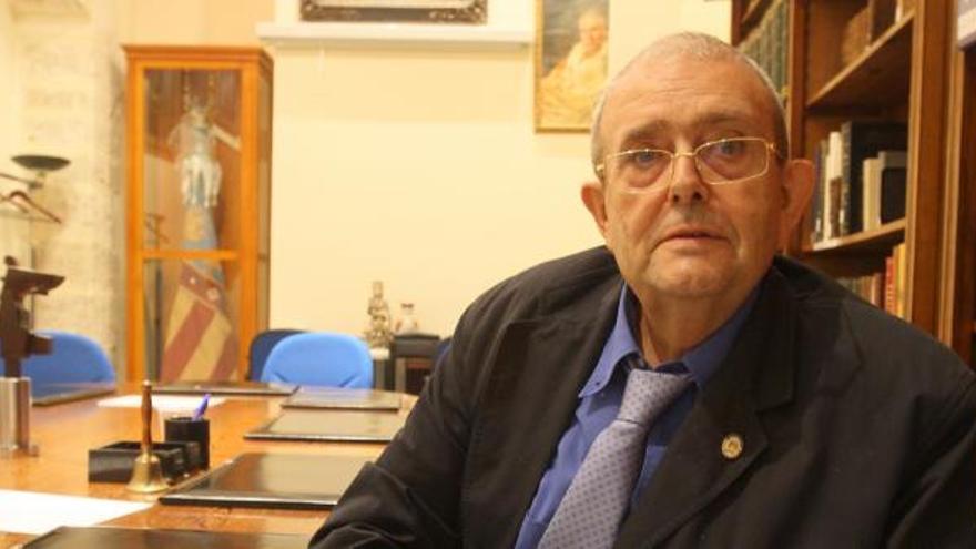 Vicente Simó Santonja «La lengua y la cultura de un pueblo no son