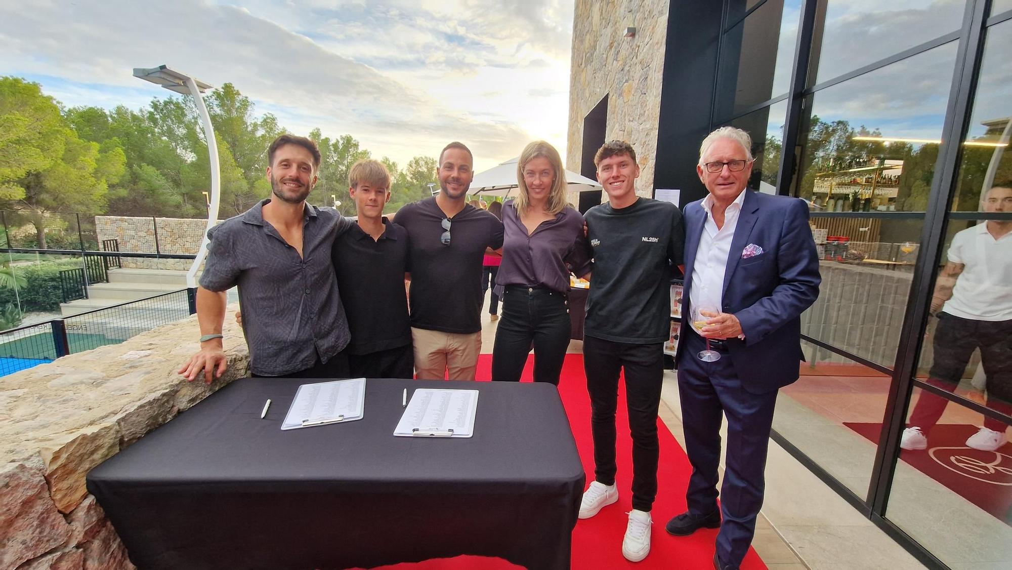 9 NOV/BENDINAT/Cchristeer Hansson,Ollie Aspin,Rita Oyen,Javier Suárez y Federico Cova