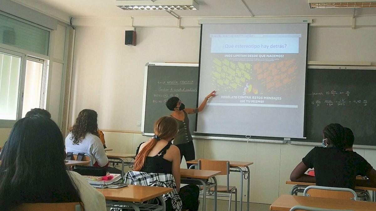 Los centros educativos de Castelló, sensibilizados con el feminismo.