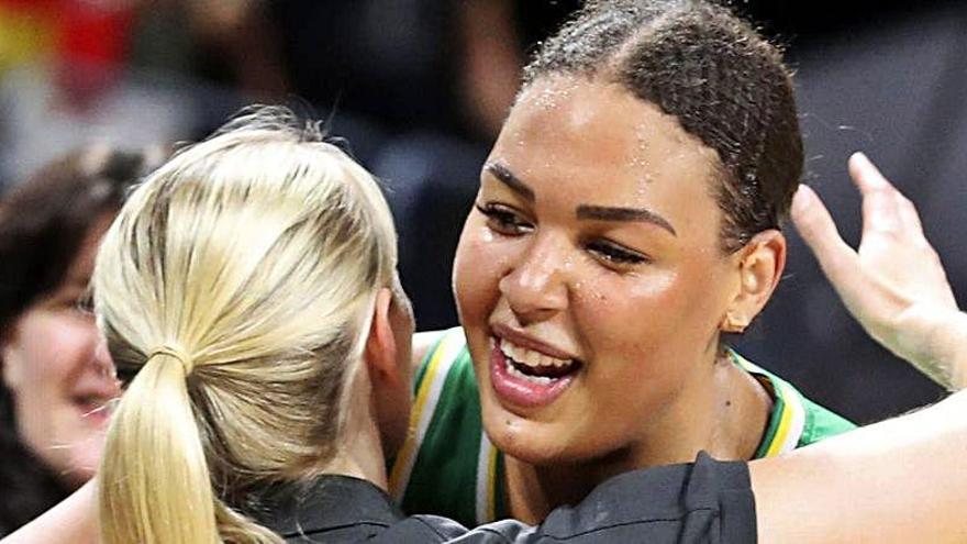 Liz Cambage no jugará más esta temporada