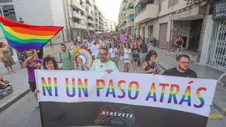 El pleno de Orihuela arrincona a Vox para defender los derechos LGTBI