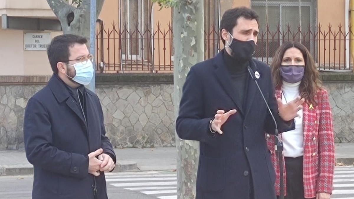 El presidente del Parlament,  Roger Torrent, durante un acto con Pere Aragonès.