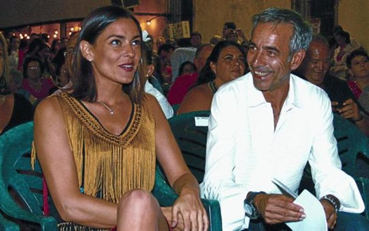 Imanol Arias i la seva nòvia. Imanol Arias i la seva nòvia.