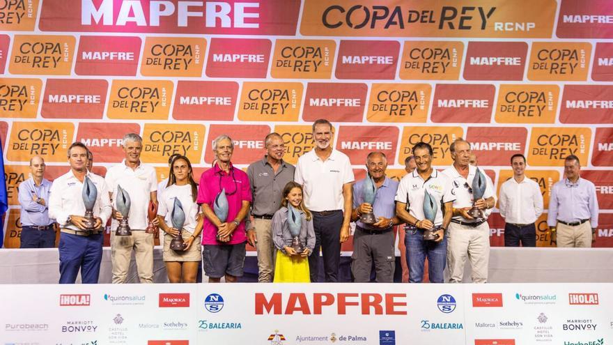 Foto de familia de todos los ganadores de la Copa del Rey.