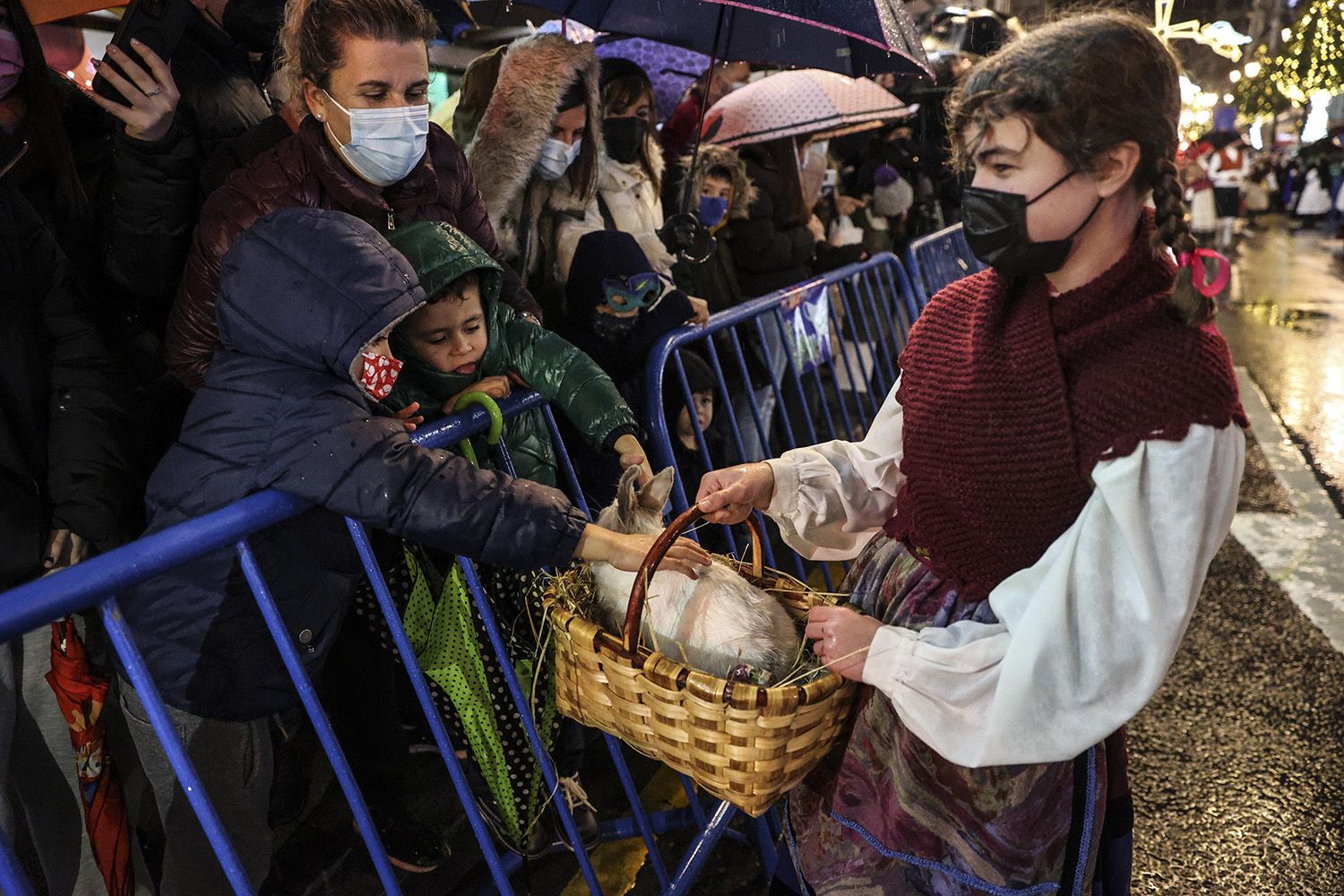 En imágenes: La cabalgata de los Reyes Magos en Oviedo