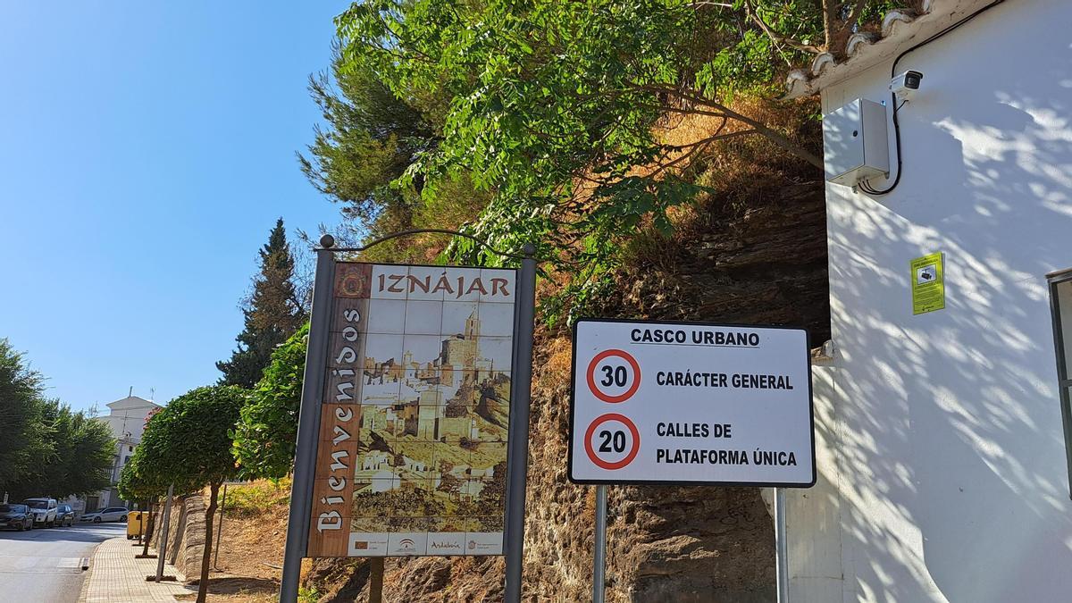 Cámara instalada en una de las vías urbanas del municipio de la Subbética.