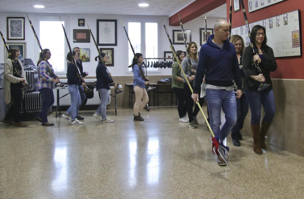 Ensayo hacia la normalidad en los Moros y Cristianos de Alcoy