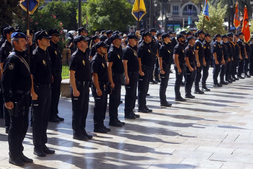 Funeral en la Catedral por el policía asesinado en València