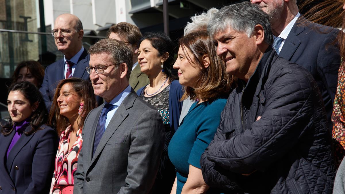 Alberto Núñez Feijóo, con miembros de la fundación 'Reformismo21'.