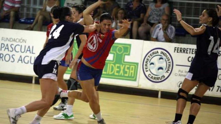 Imagen del partido de ayer disputado en el pabellón de Carrús.