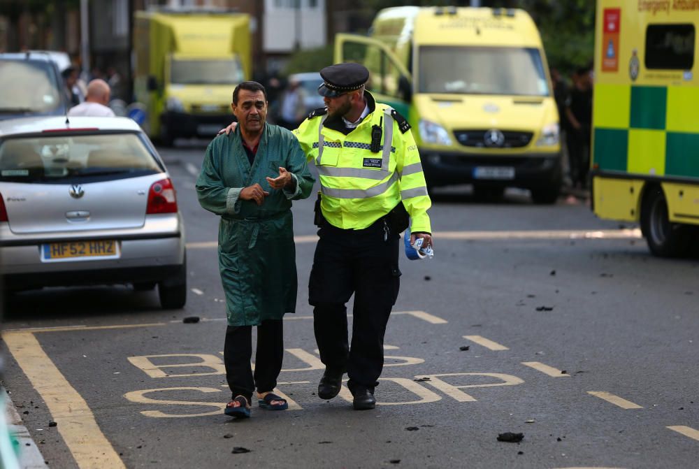 Incendio en un edificio de 24 plantas en Londres