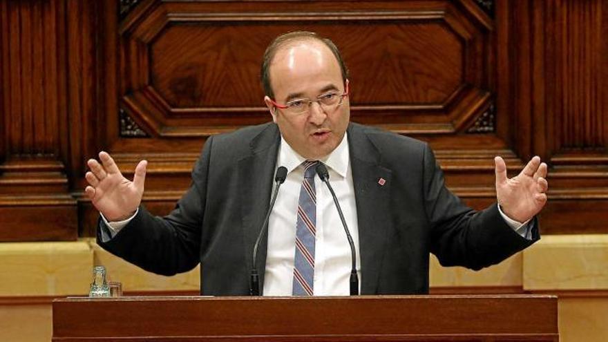 Miquel Iceta durant la seva intervenció ahir al Parlament