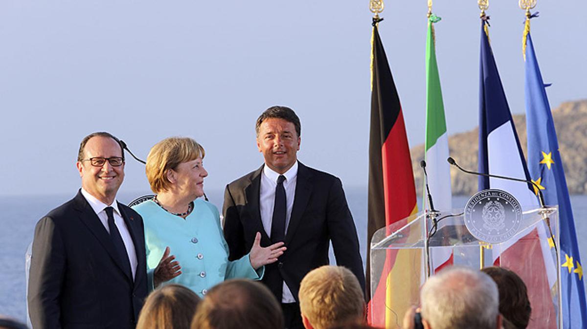 Merkel, Hollande i Renzi es reuneixen en un portaavions per tractar el futur de la Unió Europea.