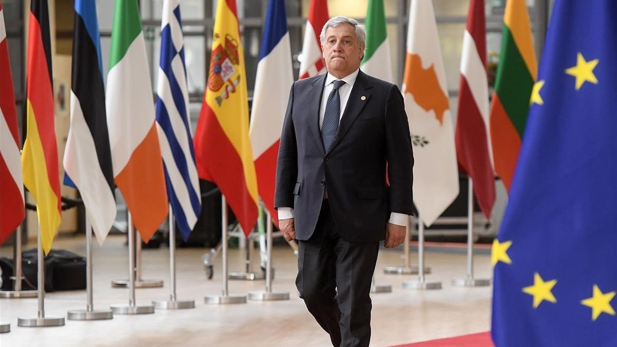 El presidente del Parlamento Europeo, Antonio Tajani, llega a una reunión de la Unión Europea en Bruselas, el 28 de mayo del 2019