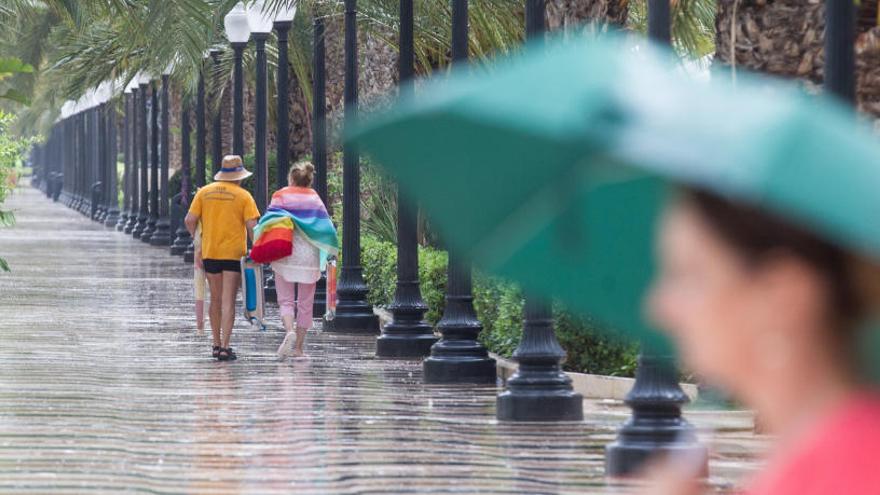 La probabilidad de lluvias el sábado será del 80% entre las 12 y las 18 horas, según AEMET.