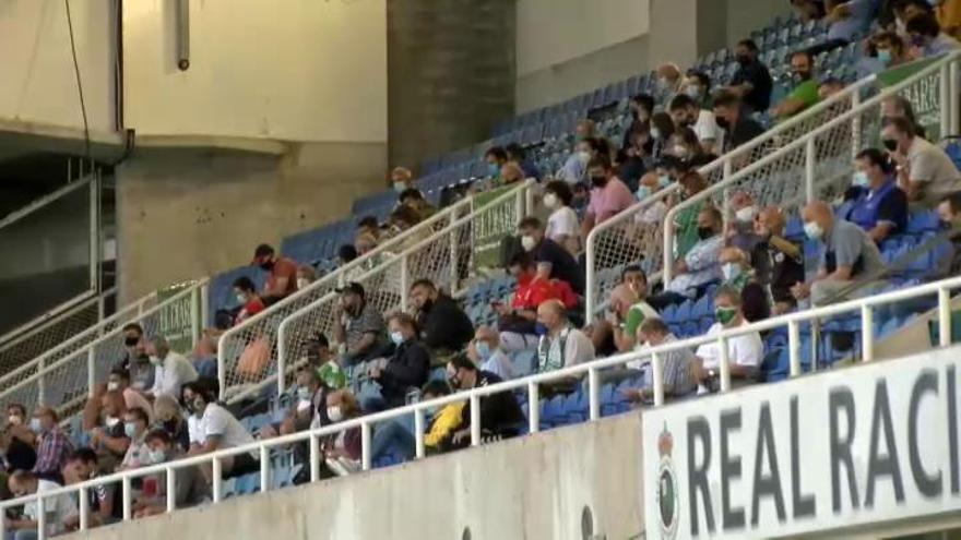 Los primeros aficionados en un estadio en España