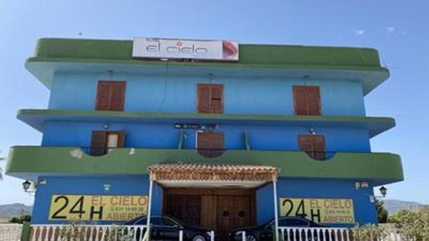 &#039;El Cielo&#039;, un local de alterne ubicado en Molinos Marfagones (Cartagena). urquízar