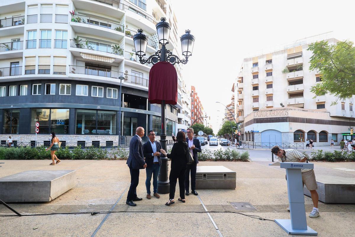 Inauguración del nuevo reloj de Vara de Rey en Ibiza. Inauguración del nuevo reloj de Vara de Rey en Ibiza.