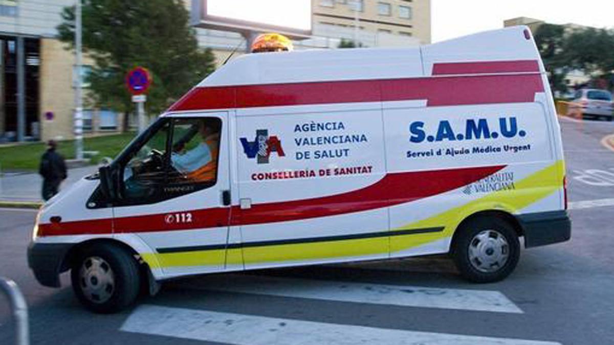 Imagen de archivo de una ambulancia de Castellón.