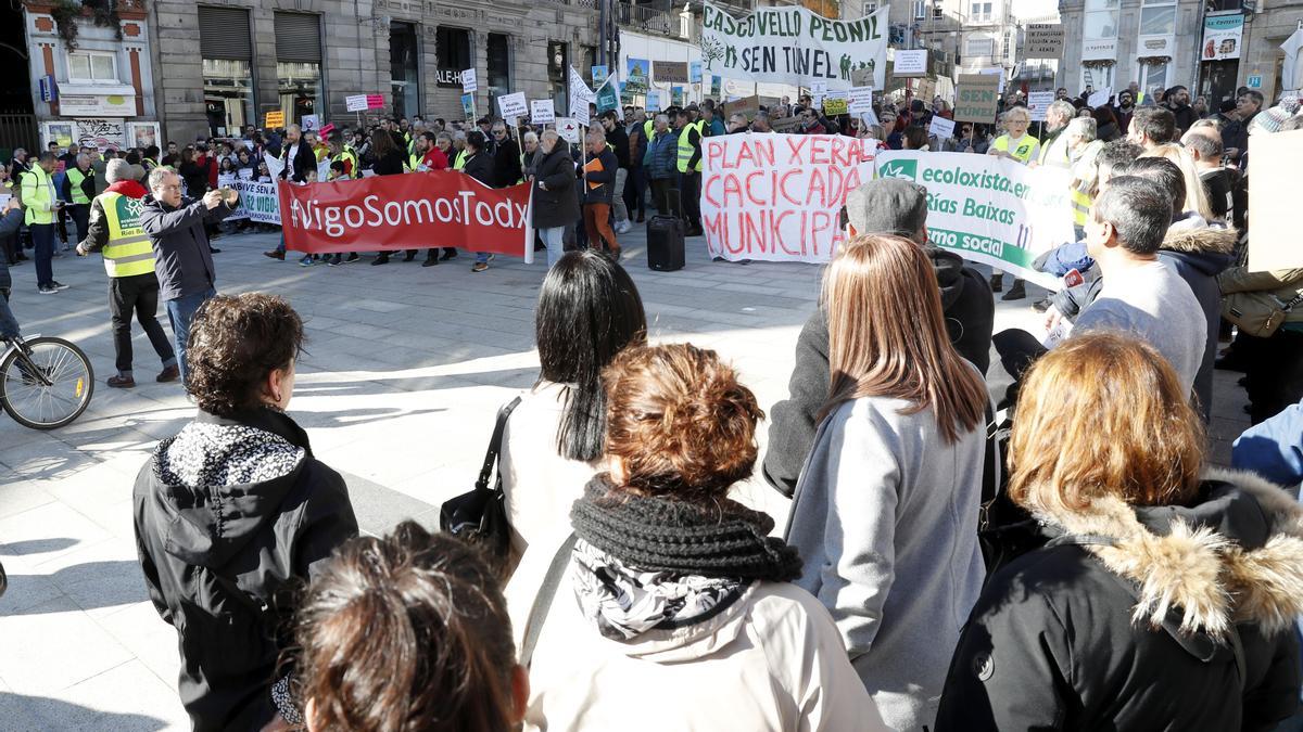 "Vigo somos todos", medio millar de personas se manifiestan en Porta do Sol