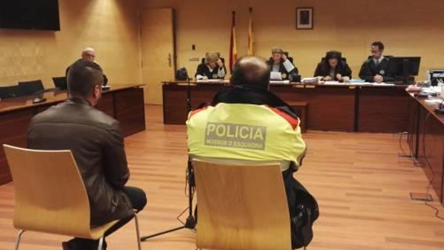 El condemnat, ahir a la secció tercera de l&#039;Audiència de Girona.