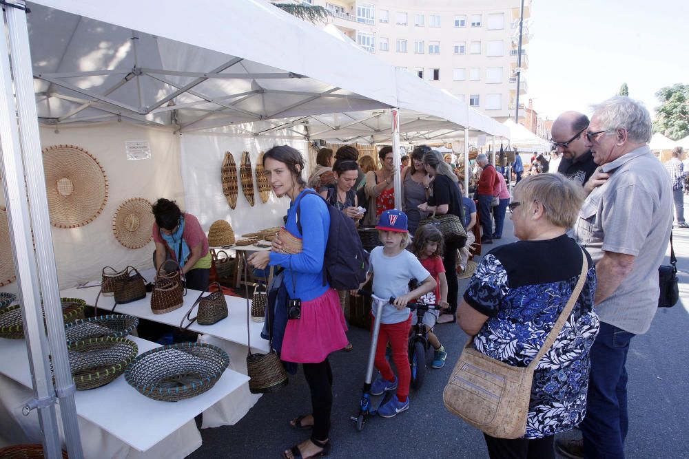 La Fira del Cistell omple el Barri Vell de Salt