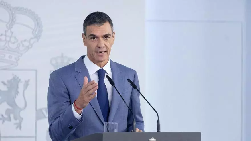 Sánchez carga contra el pacto de PP y Vox para el Senado: "Dos colores y un mismo proyecto de involución"