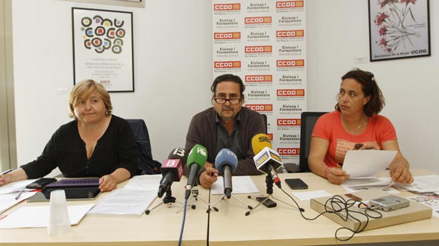 Los tres dirigentes de CCOO, en la rueda de prensa ofrecida ayer en Ibiza.