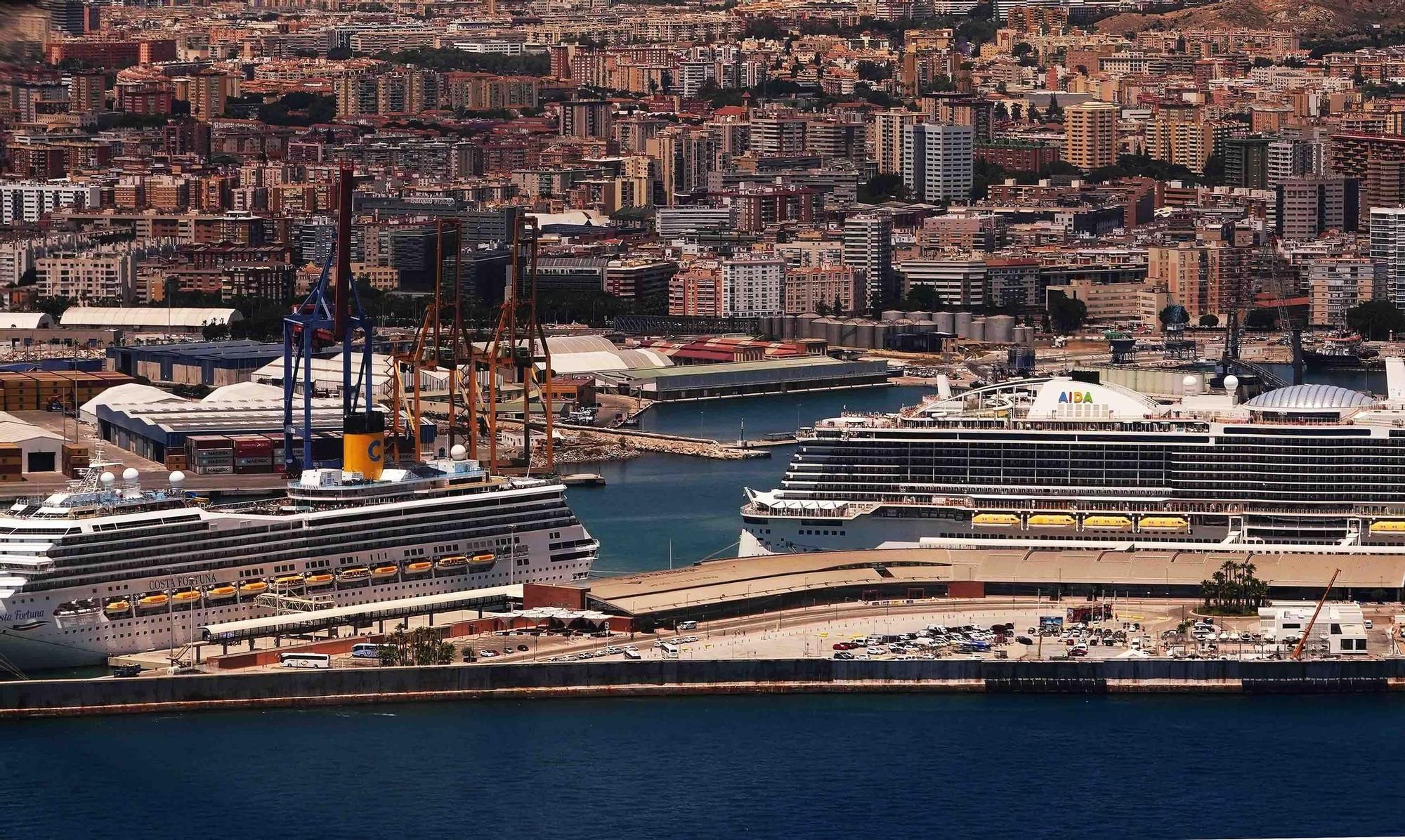Cruceros en la Estación Marítima del Puerto de Málaga