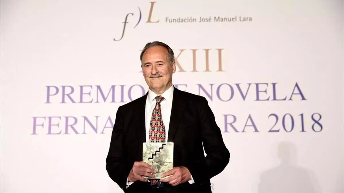 El catalán Jorge Molist gana el Premio Lara de Novela