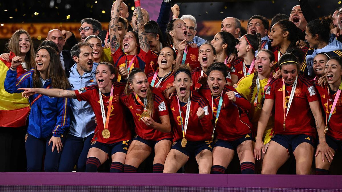 Las jugadoras de la Selección Española celebran el título mundial.