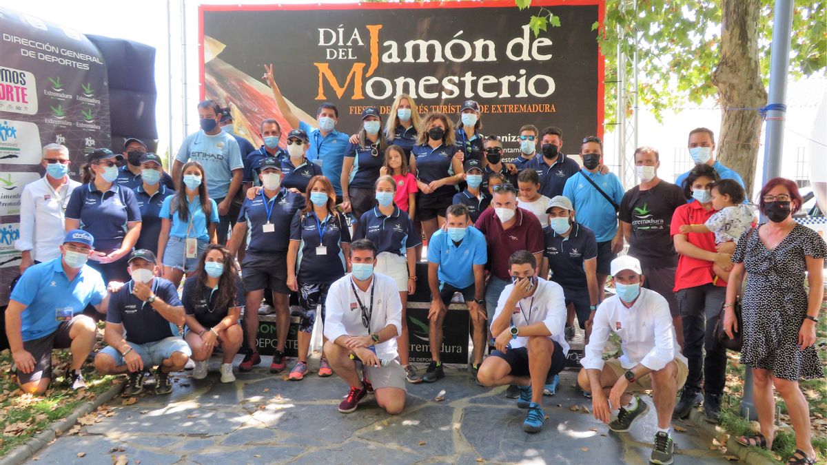 Miembros organizativos de la Ruta Cicloturista Jamón de Monesterio Miembros organizativos de la Ruta Cicloturista Jamón de Monesterio