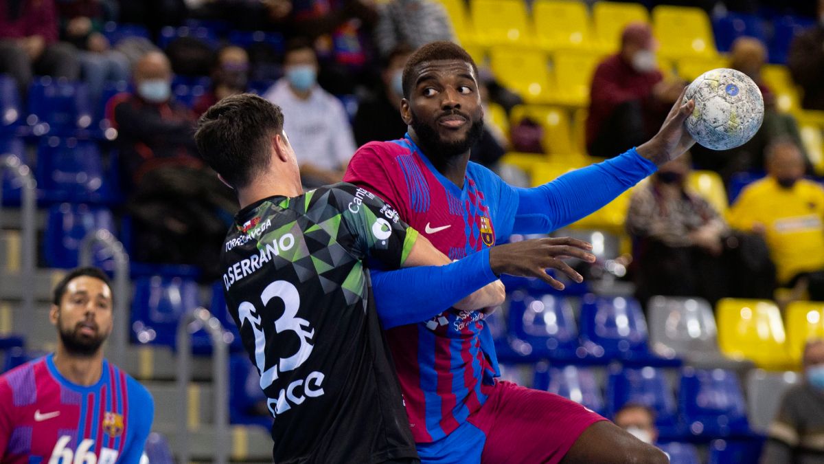 Dika Mem fue el mejor del Barça ante el Torrelavega