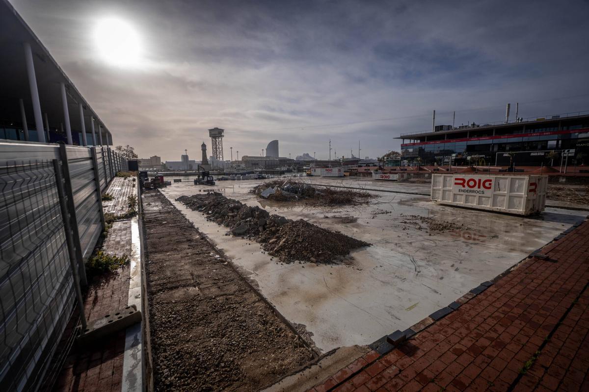 Barcelona 07/03/2026 Barcelona. Terreno donde estaba ubicada la base del equipo suizo Alinghi de la Copa América de vela,situada donde hubo los cines del Maremagnum,para dejar libre la parcela este marzo. AUTOR: JORDI OTIX
