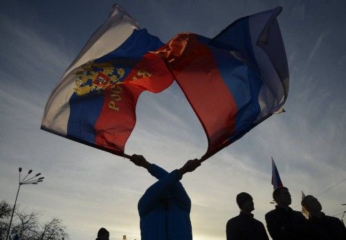 Los partidarios de Rusia en Crimea han salido a manifestarse por las calles de Simferopol