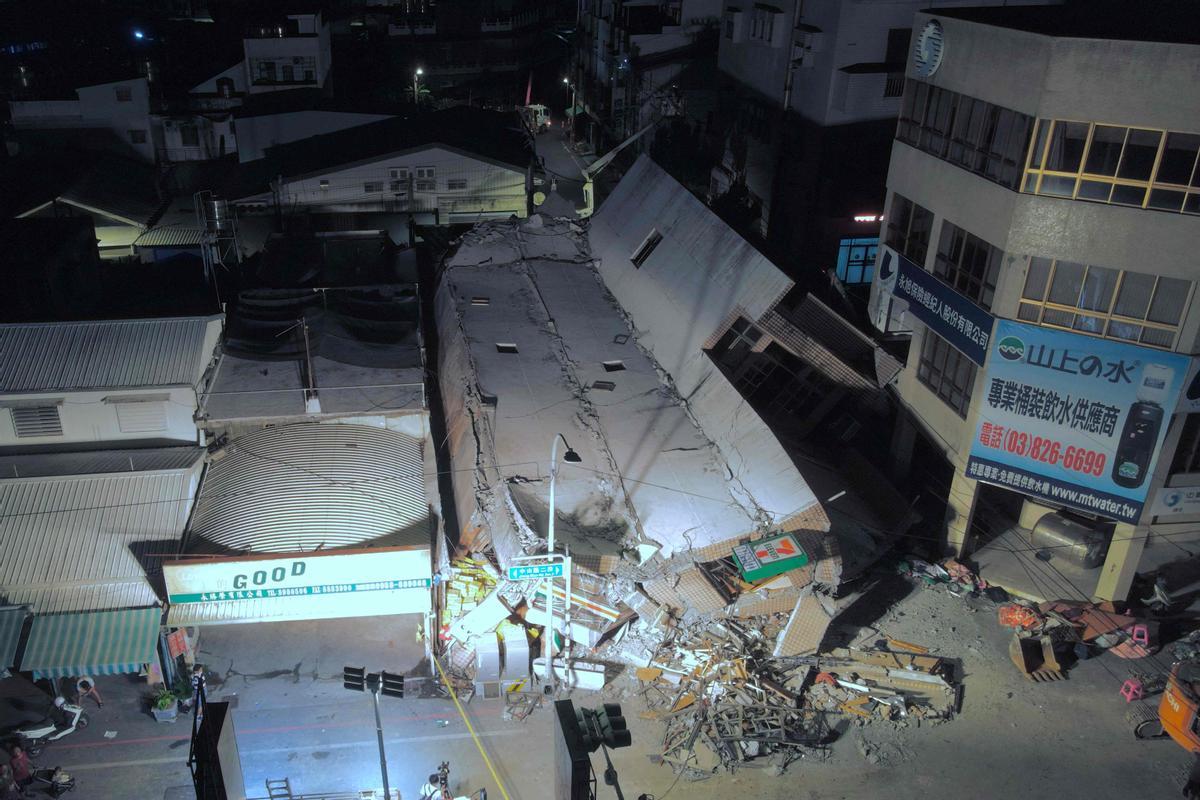 Imagenes del violento terremoto de magnitud 6,8 en Taiwán