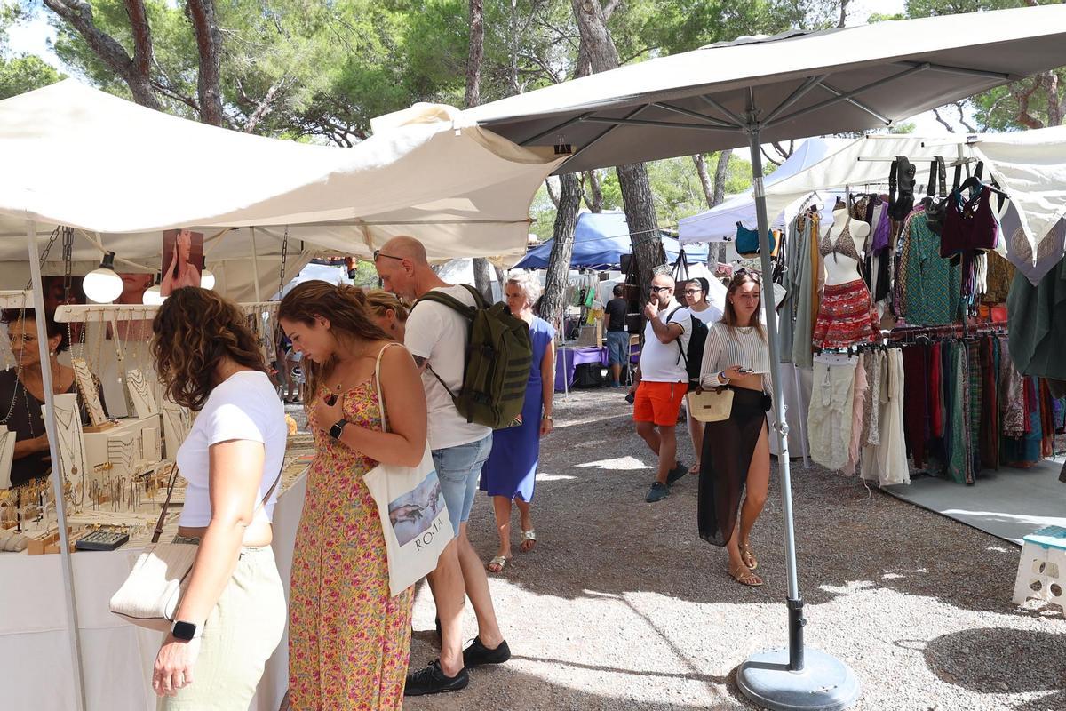 Mercadillo hippie de Punta Arabí