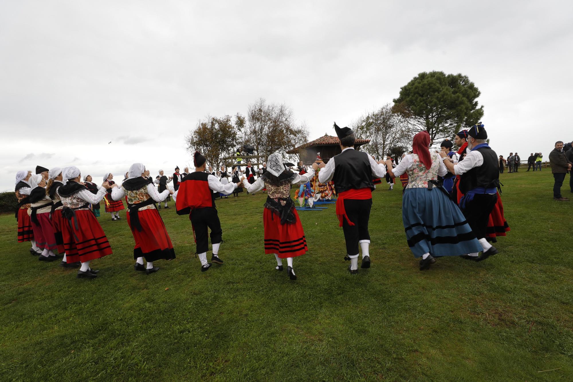 EN IMÁGENES: La Familia Real visita Cadavedo para hacer entrega del premio al Pueblo Ejemplar