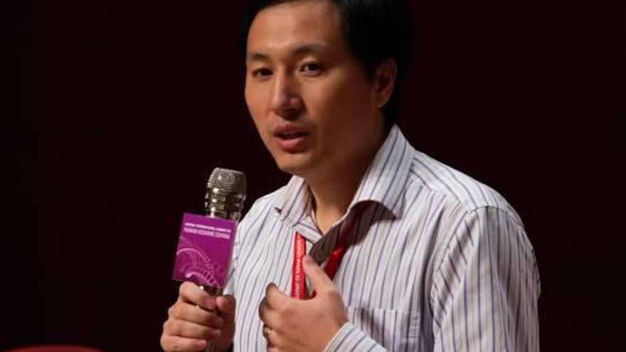 He Jiankui, ayer.