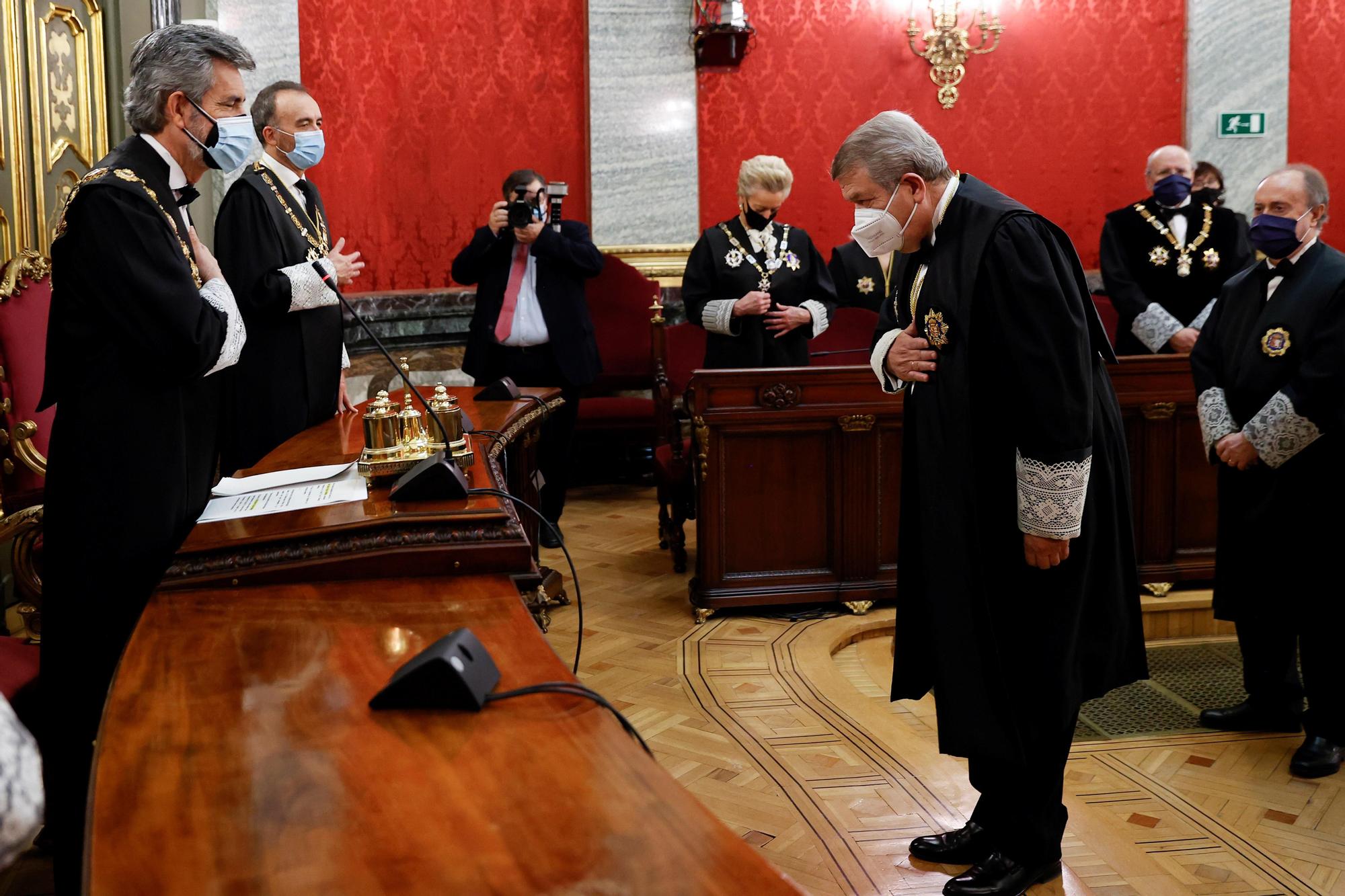 Carlos Lesmes preside la toma de posesión de los presidentes de la Sala Cuarta, Quinta y Tercera del Alto Tribunal.