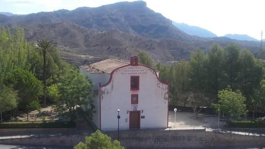 Xixona reabre la ermita de Sant Sebastià cerrada hace siete meses por nuevas grietas