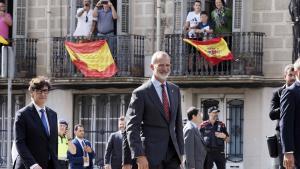 Felipe VI en Figueres, con el presidente de la Generalitat, Salvador Illa.