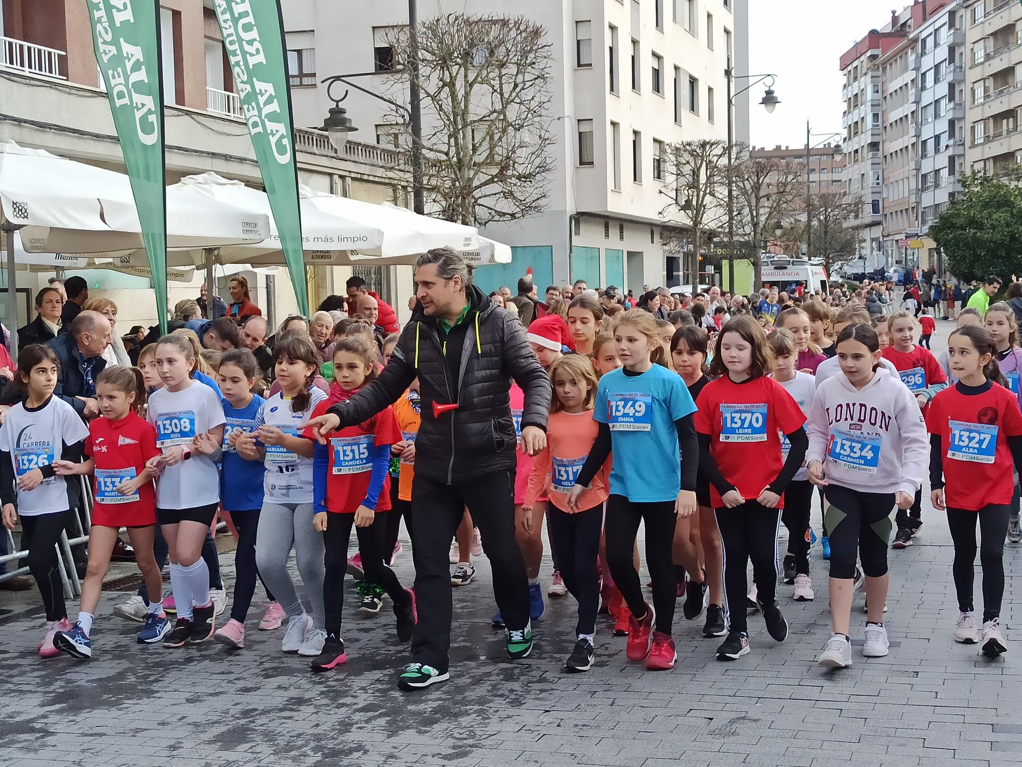 Casi 1.500 participantes disputan la carrera de Fin de Año de Pola de Siero