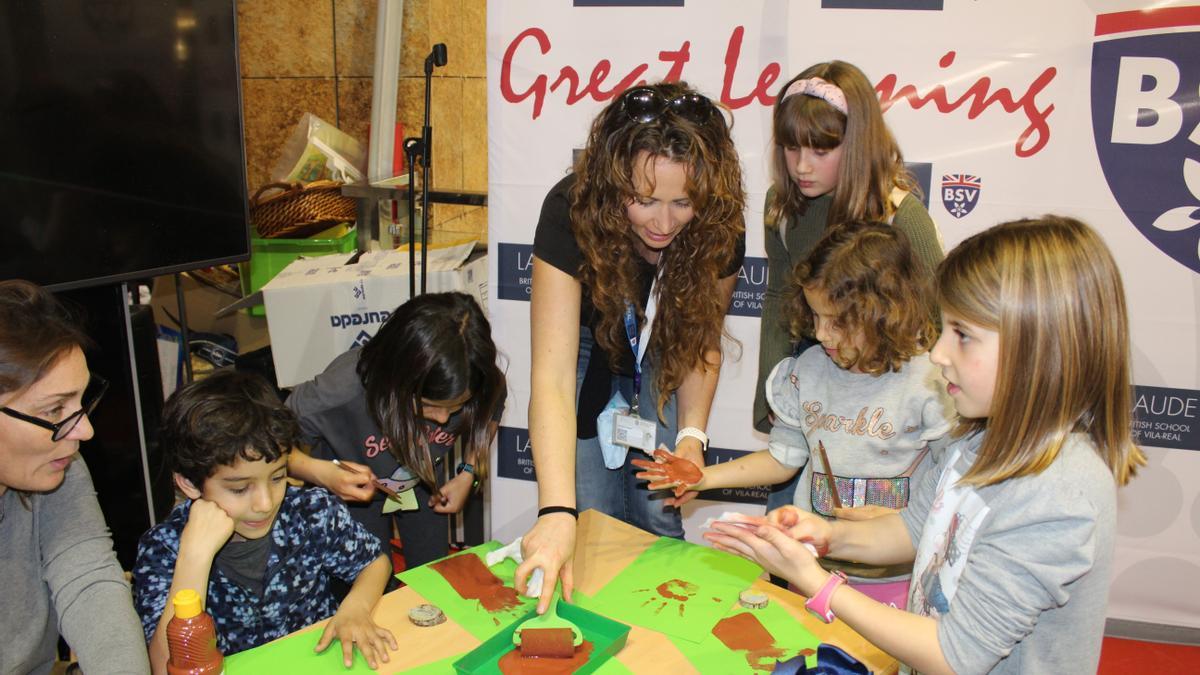 British School of Vila-real celebra su 'Pop Up School-Aprendiendo Juntos', en la plaza mayor de Vila-real, el 25 de marzo, de 10.00 a 14.00 horas.