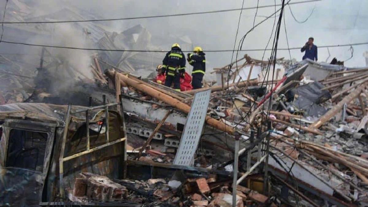 Al menos 10 personas han fallecido y otras 117 han resultado heridas al hacer explosión un camión de gasolina a la salida de una autopista en  Wenling, provincia de Zhejiang, al este de la China