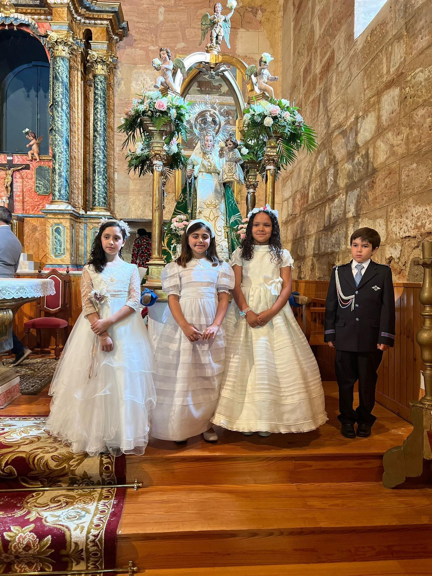 La Virgen del Olmo festeja su día grande en Villaescusa