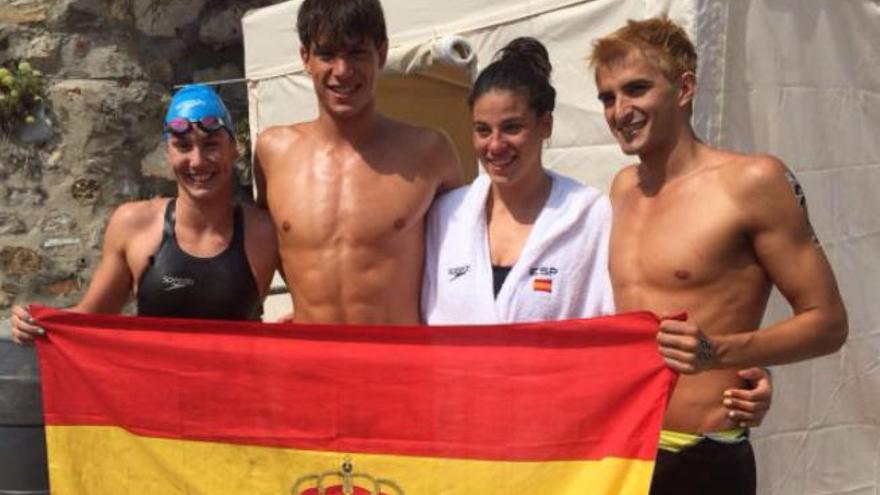 Imagen del relevo español mixto que logró la medalla de bronce.